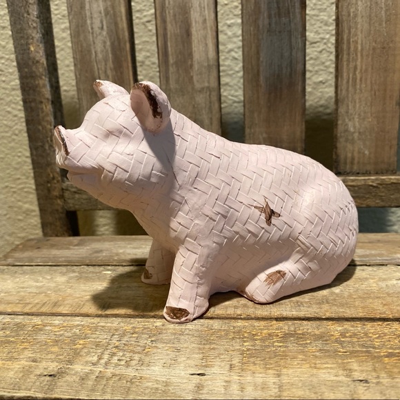 Farmhouse Pig Statues Set of 2, Country Pigs, Resin Pink Pig & Resin White Pig - Picture 12 of 16